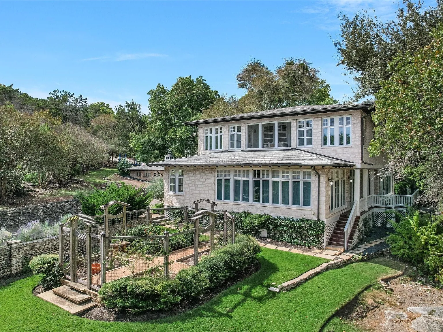 99 Double Fork Rd, West Lake Hills, Texas 78746