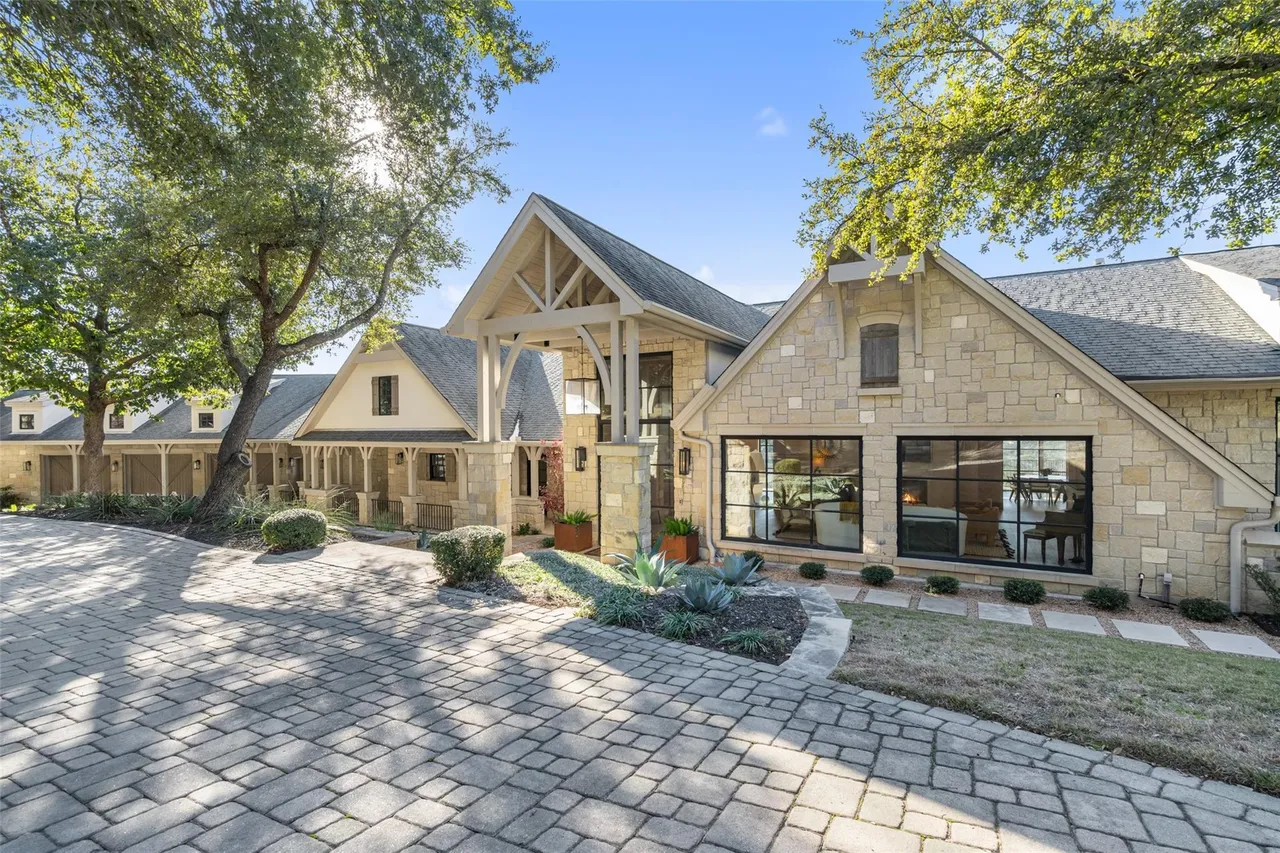 1421 Circle Ridge Dr, West Lake Hills, Texas 78746